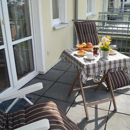 Ferienapartment Mit Balkon, Tiefgarage Und Nutzung V. Wellnessbereich Casa vacanze