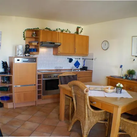 Ferienapartment Mit Balkon, Tiefgarage Und Nutzung V. Wellnessbereich * Rerik